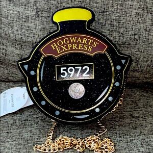 24HR DROP⬇️ Harry Potter Hogwarts Express Crossbody purse